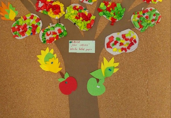 Ribice - Dan jabuka - poticanje fine motorike, kreativnosti, suradničko učenje, slikopriča Apples