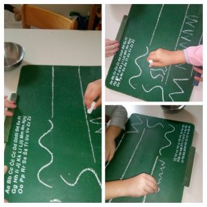 Ribice - grafomotoričke vježbe, piši-briši ploča s kredom, poticanje razvoja fine motorike šake i prstiju, razvoj koordinacije oko-ruka